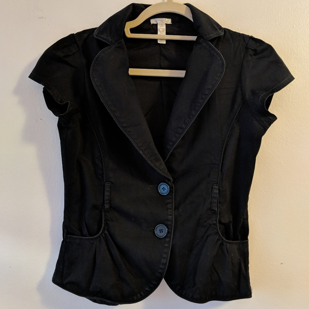 Chic black cap sleeve fitted black jacket, size S